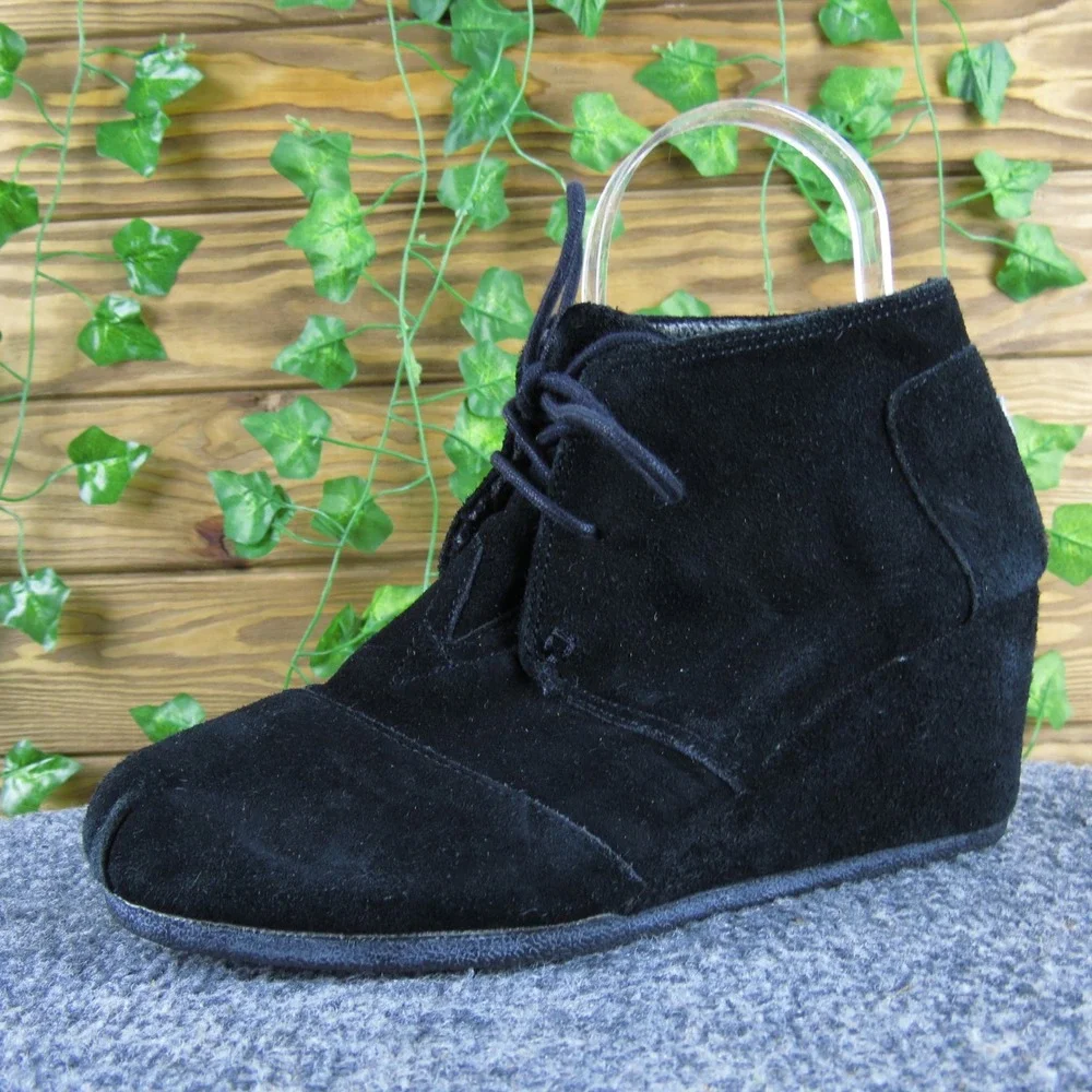 TOMS Kala Chukka Black Suede‎ Lace Up Ankle Wedge Booties Womens Shoes 7.5